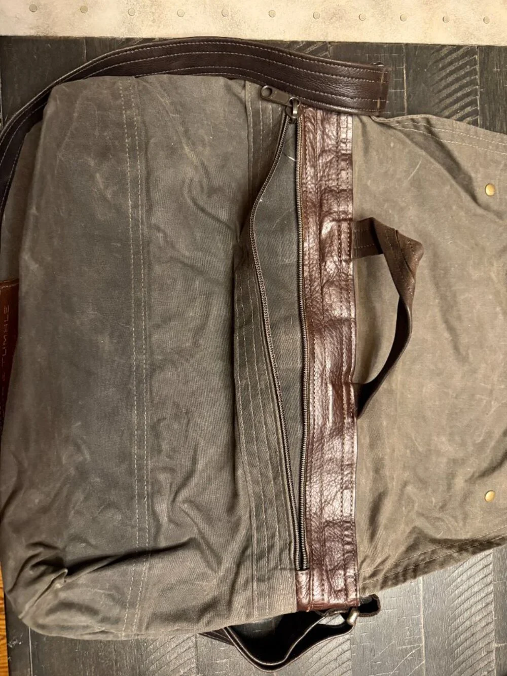 Vintage Rough & Tumble Messenger - Picture 14 of 14